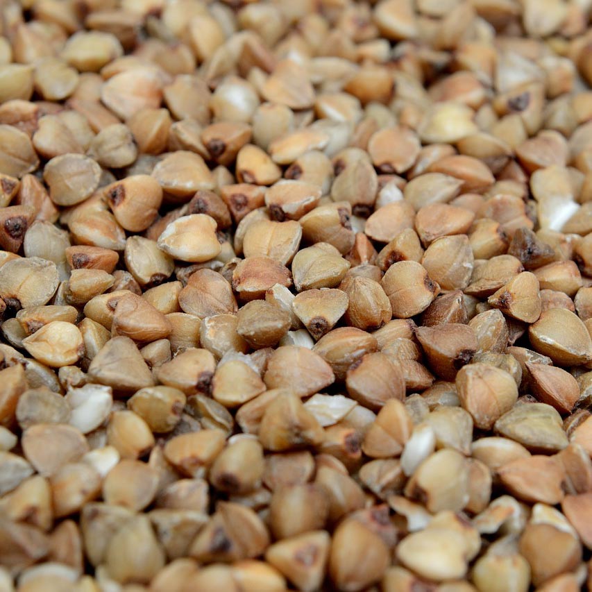 Крупа перловая мистраль 900 г. Рецепт гречневой каши на воде. Красильная гречиха. Гречневая каша каша. Гречневая каша со сливочным маслом.